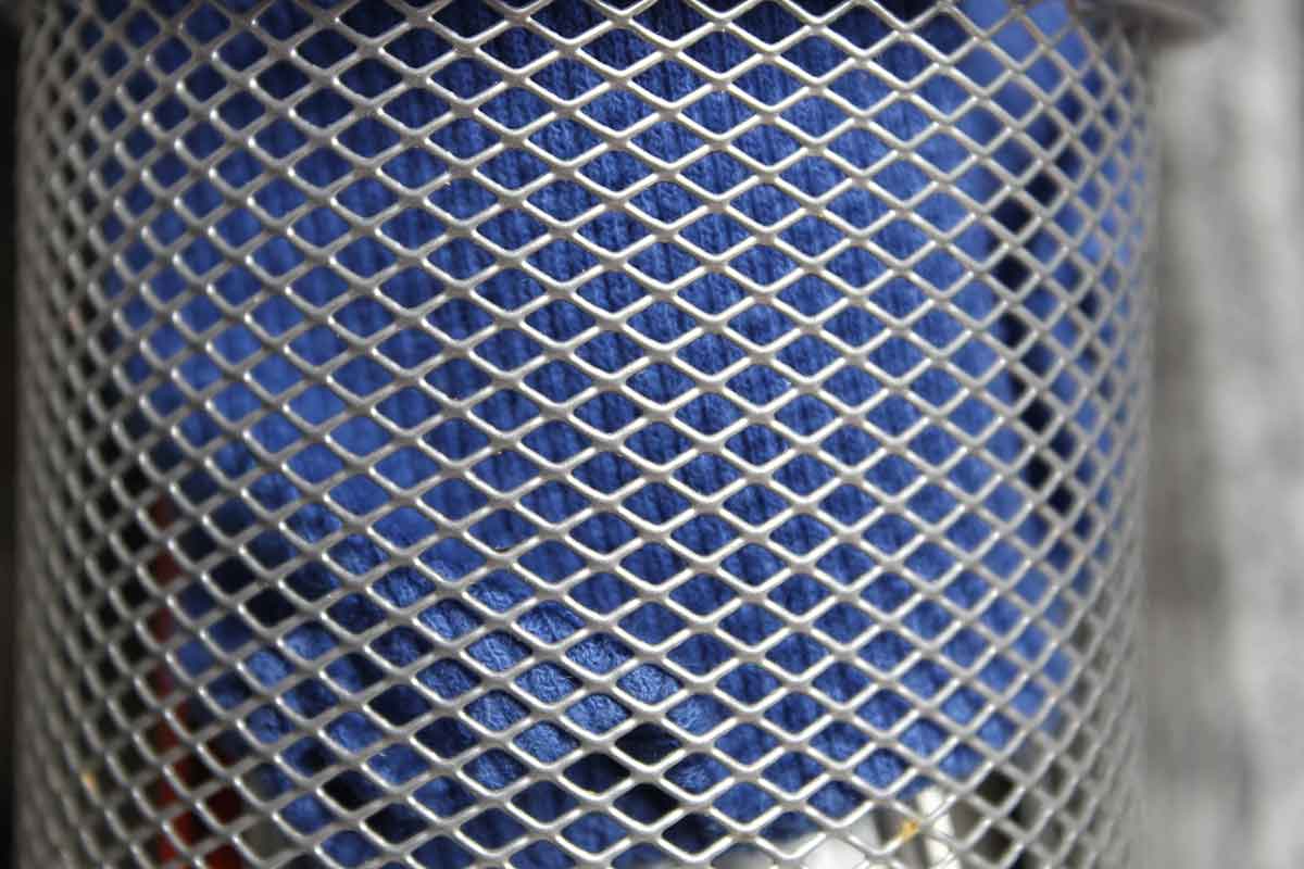 Soft, rounded fine metal mesh
