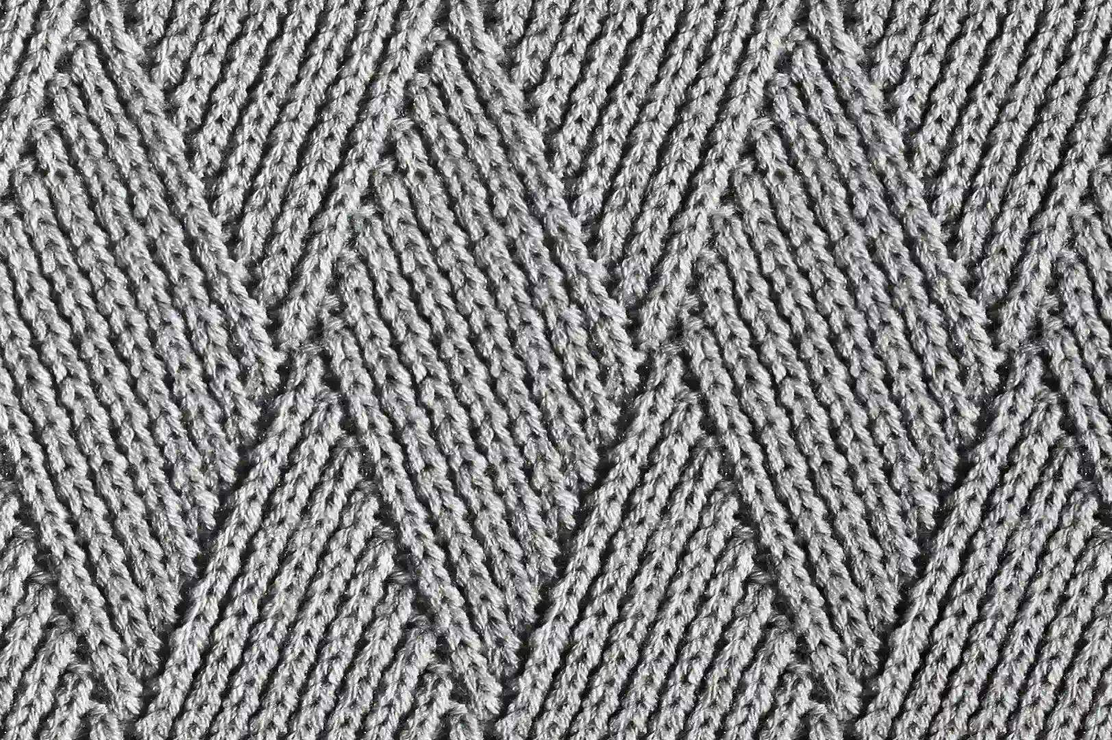 Tiling preview of a knitted monocolor diamond pattern pullover